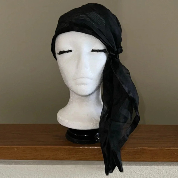 Collectors hat Bonwit Teller by famous designer Don Kline luxury store The Met - Picture 4 of 17